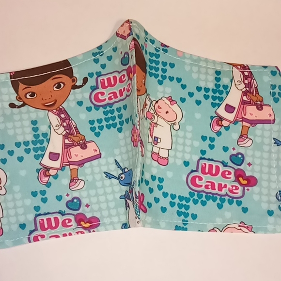 Kids Doctor McStuffins Reversible Face Mask - Picture 2 of 2